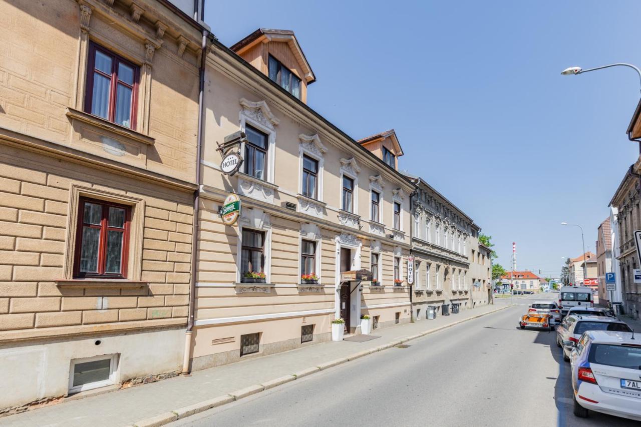 Hotel Amadeus Ceske Budejovice Extérieur photo